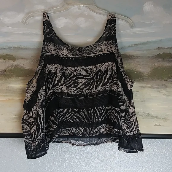 Urban Renewal Sheer Asymmetrical Crop Tank Size Small - Picture 2 of 6